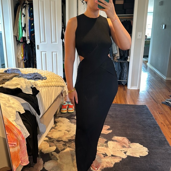 SIR the Label Ribbed Cutout dress - Picture 2 of 5